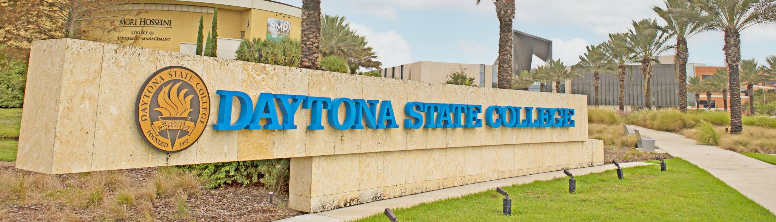 DSC street sign at Daytona Beach campus