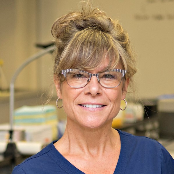 Leslie Fehl - Faculty Scholarship Award